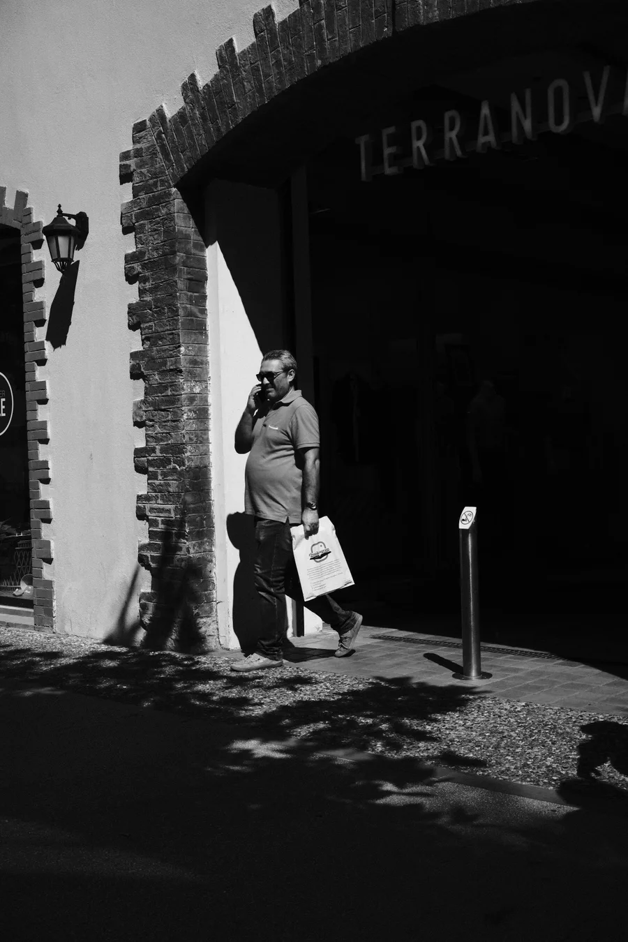 Black + White — photo 4